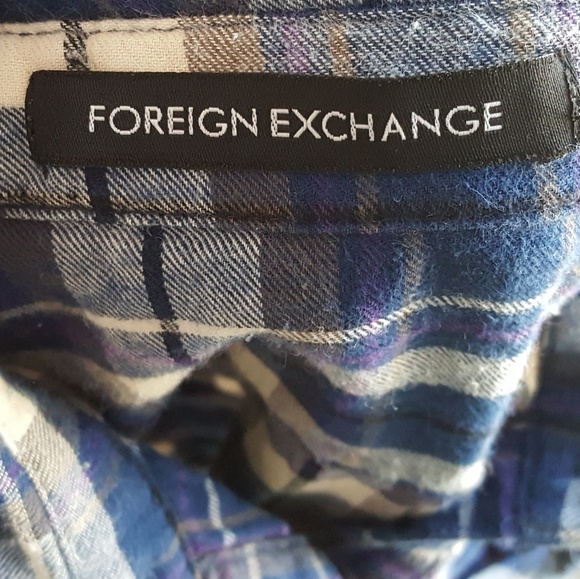 EUC Blue Plaid Tie up Crop Button up tank - Picture 3 of 6